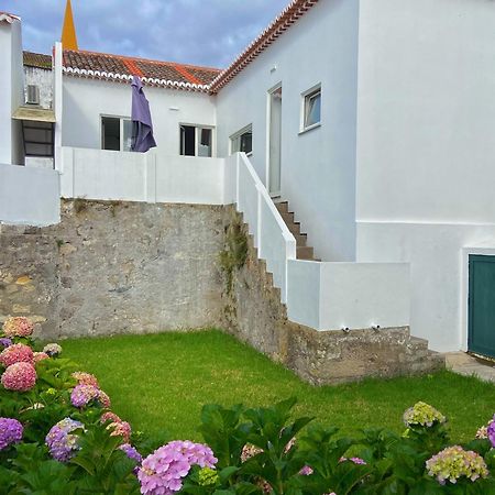 Casa Do Pisao - Cosy And Modern Two-Bedroom Townhouse Angra do Heroísmo Eksteriør billede