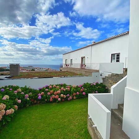 Casa Do Pisao - Cosy And Modern Two-Bedroom Townhouse Angra do Heroísmo Eksteriør billede