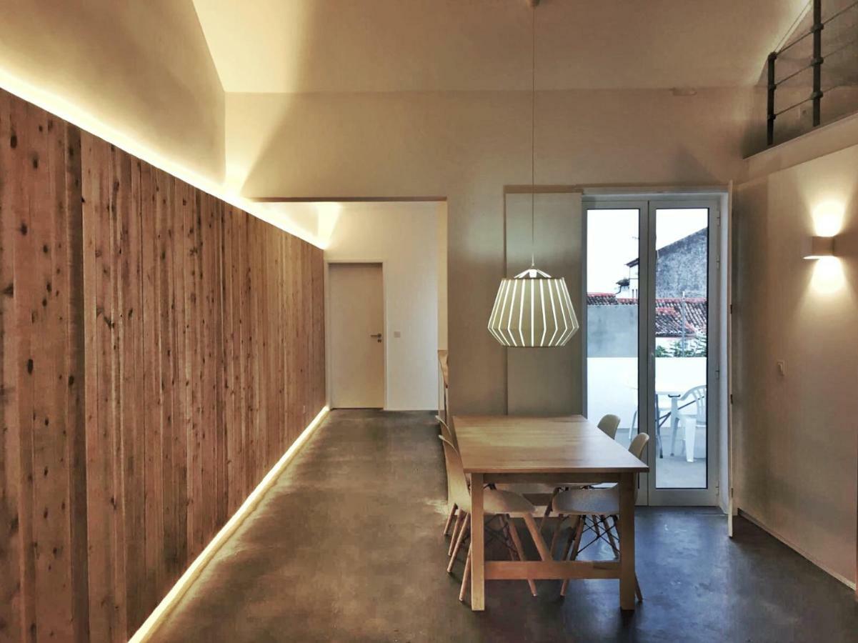 Casa Do Pisao - Cosy And Modern Two-Bedroom Townhouse Angra do Heroísmo Eksteriør billede